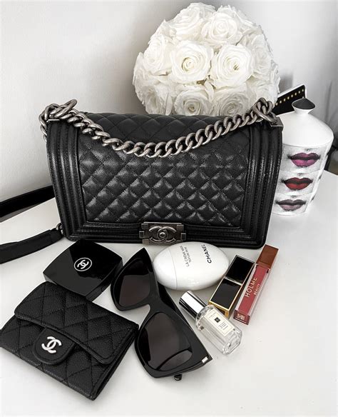 chanel flap vs boy bag|chanel boyfriend bag small.